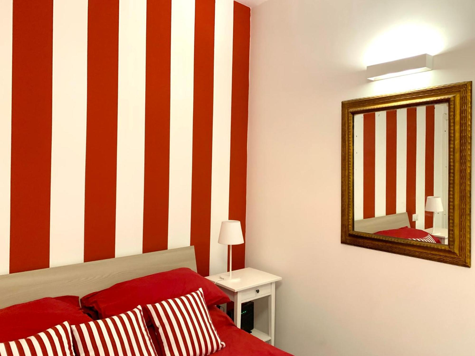 Casa Giulia, Nuovo Appartamento In Centro! Napoli Esterno foto
