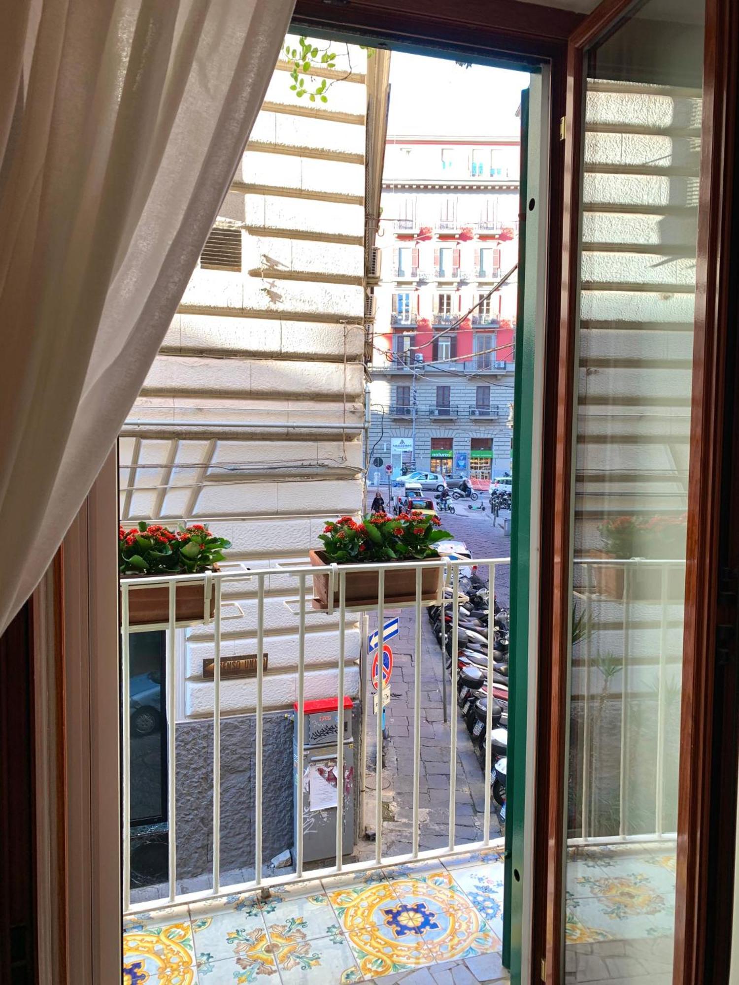 Casa Giulia, Nuovo Appartamento In Centro! Napoli Esterno foto